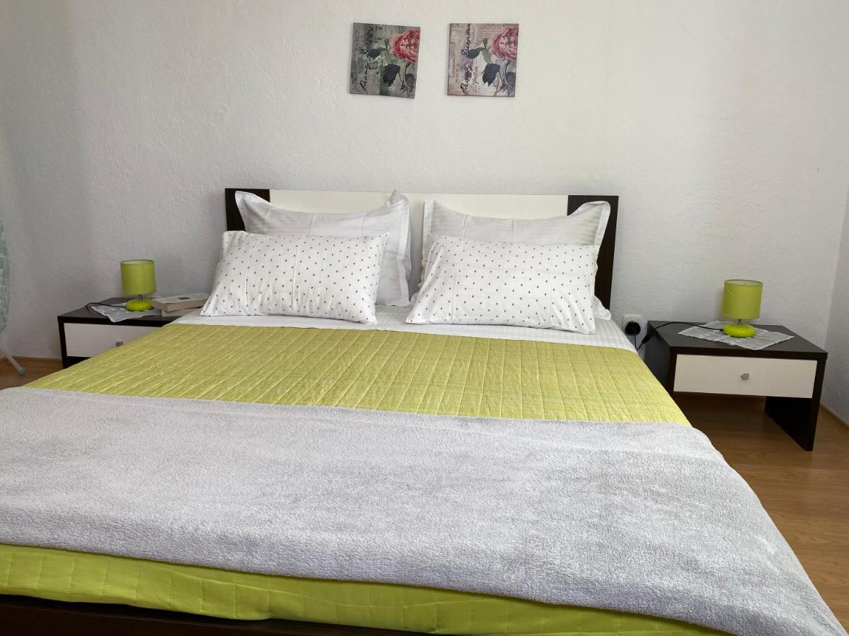 Apartment Carmen Trogir Exteriör bild