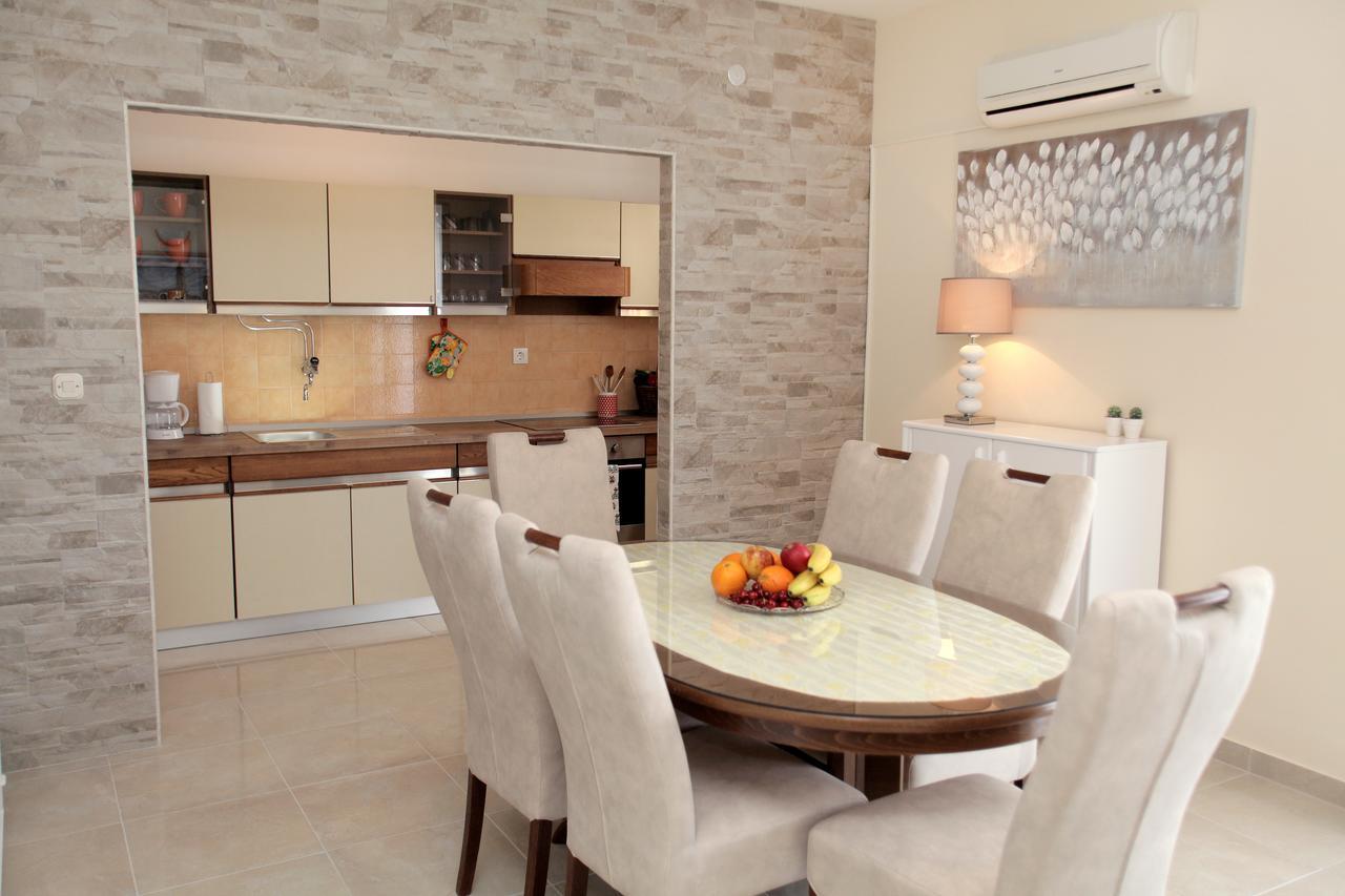 Apartment Carmen Trogir Exteriör bild
