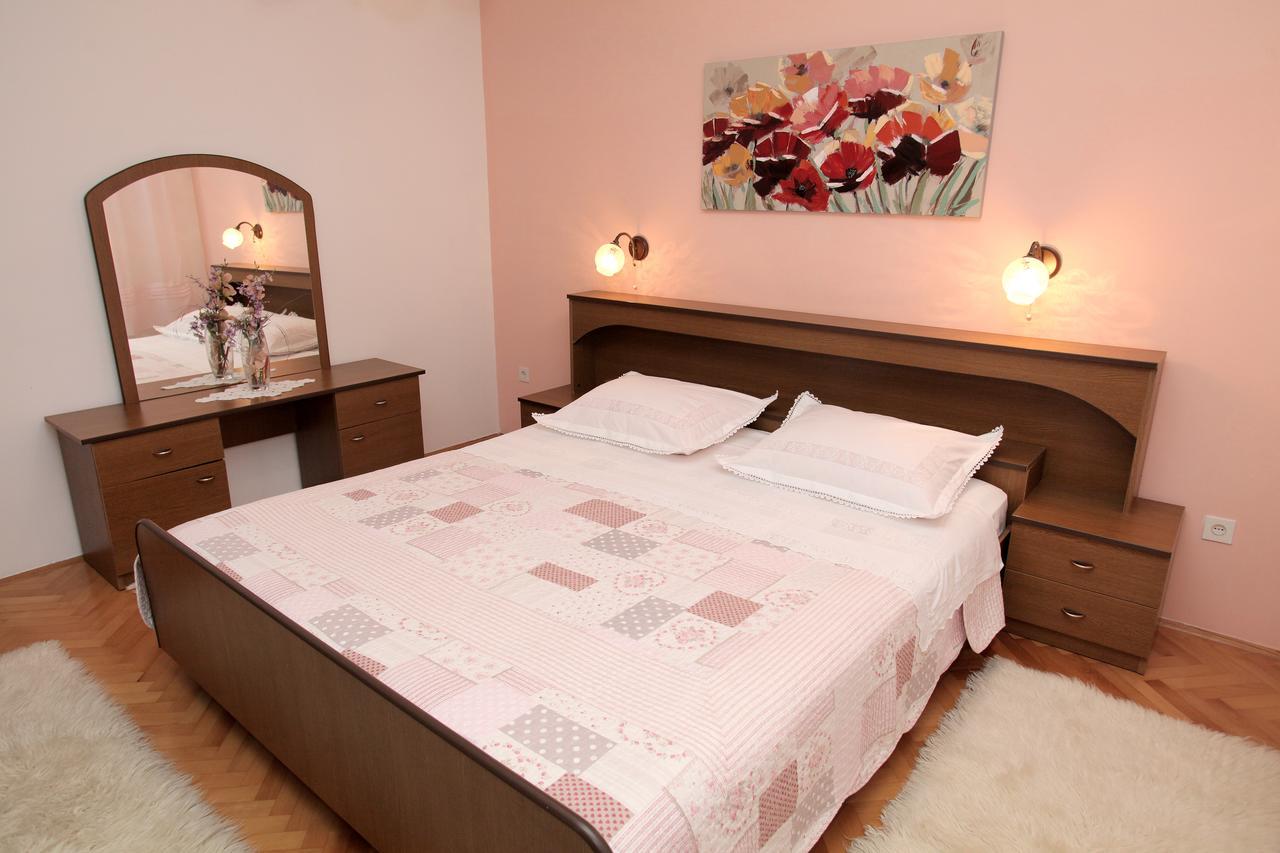 Apartment Carmen Trogir Exteriör bild